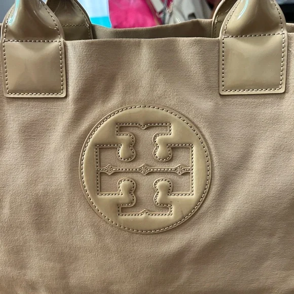 Tory Burch Ella Tote Bag Women Beige Tan Nylon Patent
Logo Shoulder Bag - Picture 6 of 10